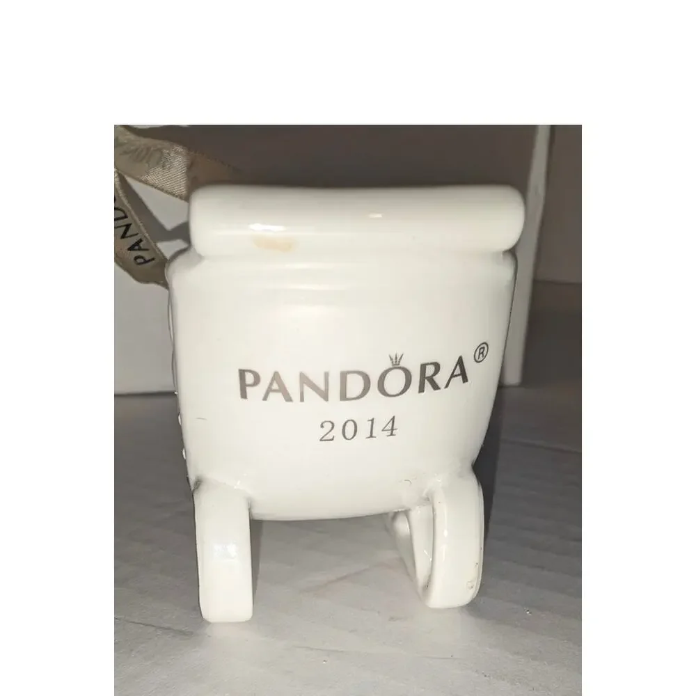 2014 Pandora Unforgettable Moments Holiday Sleigh Christmas Ornament w/box